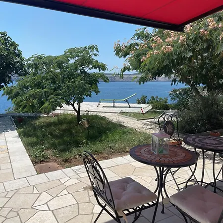Rosmarin Sea View Garden Side *