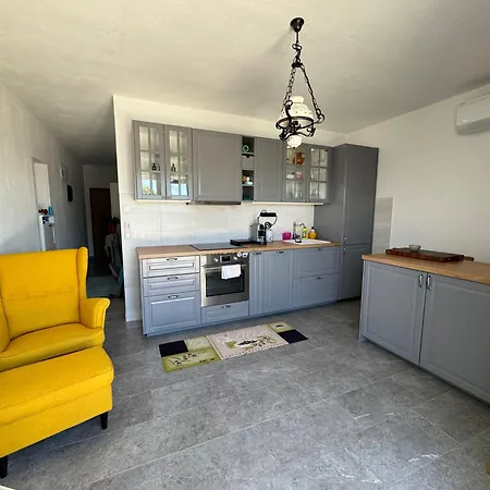 Rosmarin Sea View Garden Side Apartmán