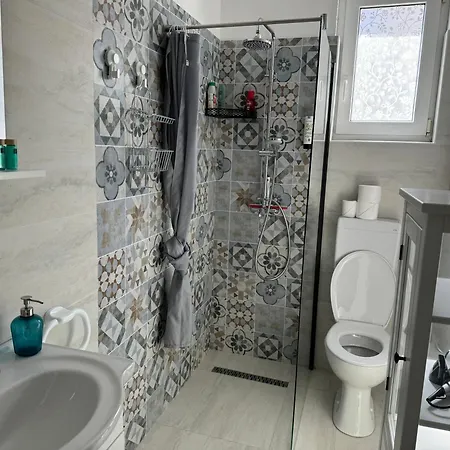 Rosmarin Sea View Garden Side Apartman Jadranovo